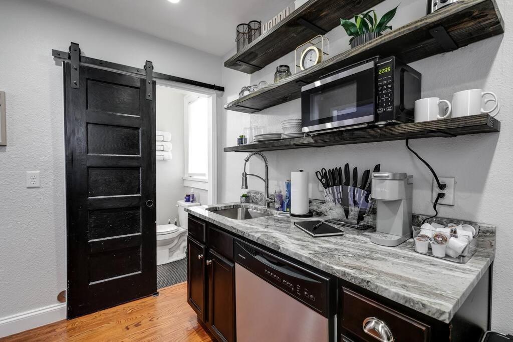 Appartement Charming, Happy 1-Bed Oasis: Rva Retreat Awaits! à Richmond Extérieur photo